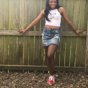 Meet your Posher, Aqualla